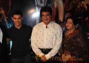 Bollywood Stars at film ISSAQ Premiere Show photo 36