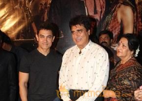 Bollywood Stars at film ISSAQ Premiere Show photo 37