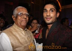 Bollywood Stars at film ISSAQ Premiere Show photo 14