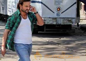 Bullet Raja Hindi Movie Latest Stills photo 2