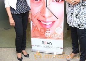 Celebs at Age Erase Book Launch Photos photo 61