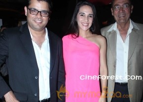 CELEBS AT KHILADI 786 MOVIE PICS photo 3