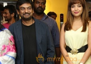 Celebs at Romeo Movie Premiere Photos photo 10