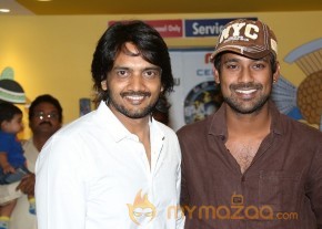 Celebs at Romeo Movie Premiere Photos photo 72
