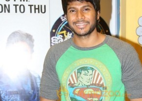 Celebs at Romeo Movie Premiere Photos photo 61