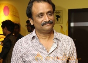 Celebs at Romeo Movie Premiere Photos photo 21