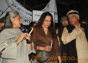 Celebs at Silent Protest on Delhi Rape Pics photo 14