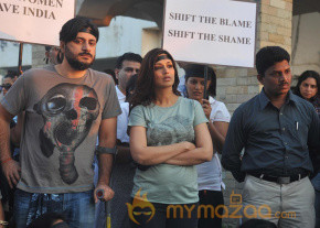 Celebs at Silent Protest on Delhi Rape Pics photo 17