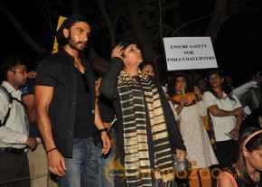 Celebs at Silent Protest on Delhi Rape Pics photo 16
