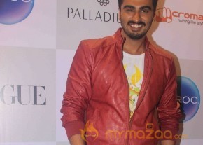 Celebs at Vogue Fashion Night Out 2014 Gallery photo 5