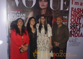 Celebs at Vogue Fashion Night Out 2014 Gallery photo 6