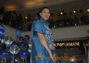 Celebs at Vogue Fashion Night Out 2014 Gallery photo 7