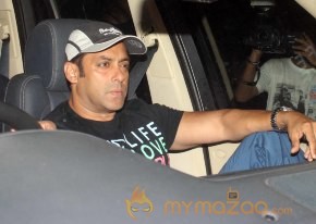 Celebs Visited Sanjay Dutt House  photo 7