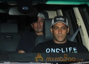 Celebs Visited Sanjay Dutt House 
