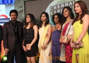 CHENNAI EXPRESS AUDIO RELEASE PHOTOS photo 57