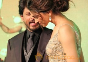 CHENNAI EXPRESS AUDIO RELEASE PHOTOS photo 8