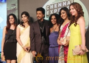 CHENNAI EXPRESS AUDIO RELEASE PHOTOS photo 21