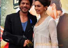  Chennai Express Movie Trailer Launch   photo 27
