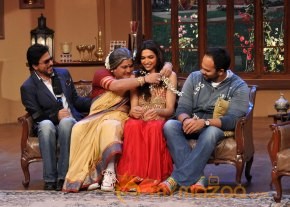 Chennai Express Promotions at Comedy Nights Gallery photo 26
