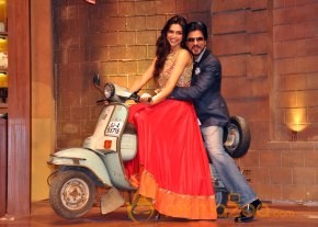 Chennai Express Promotions at Comedy Nights Gallery photo 28