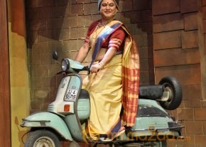 Chennai Express Promotions at Comedy Nights Gallery