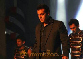 BigB Shahrukh, Salman &amp; Akshay perform for Cintaa Superstars ka Jalwaa Gallery photo 10