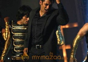 BigB Shahrukh, Salman &amp; Akshay perform for Cintaa Superstars ka Jalwaa Gallery photo 2