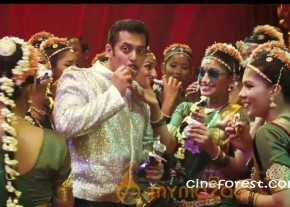 Dabang2 Movie Photo Gallery photo 5