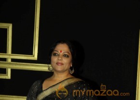 Deepika Padukone Black And Gold Party Photos photo 18
