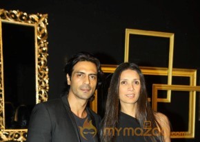 Deepika Padukone Black And Gold Party Photos photo 5