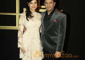 Deepika Padukone Black And Gold Party Photos photo 31