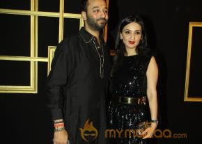 Deepika Padukone Black And Gold Party Photos photo 49