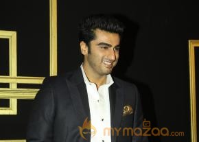Deepika Padukone Black And Gold Party Photos photo 8