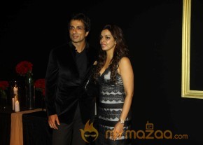 Deepika Padukone Black And Gold Party Photos photo 3