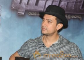 Dhoom 3 Movie Press Meet Photos photo 62