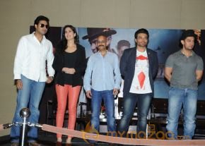 Dhoom 3 Movie Press Meet Photos photo 33