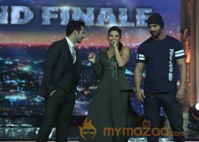 Dishoom Team at Indias Got Talent TV Show photo 28