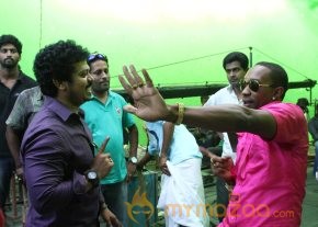 Dwayne Bravo Lungi Dance Photos photo 22