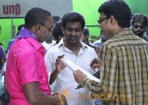 Dwayne Bravo Lungi Dance Photos photo 16