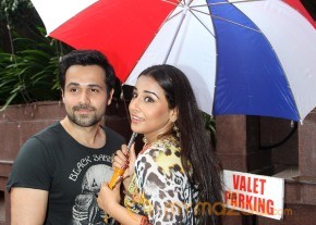 Emraan Hashmi,Vidya Balan At GHANCHAKKAR Promotion photo 19