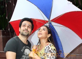 Emraan Hashmi,Vidya Balan At GHANCHAKKAR Promotion photo 23