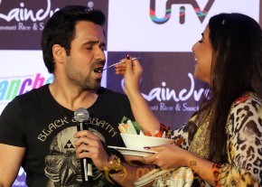 Emraan Hashmi,Vidya Balan At GHANCHAKKAR Promotion photo 15