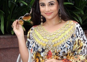 Emraan Hashmi,Vidya Balan At GHANCHAKKAR Promotion photo 30