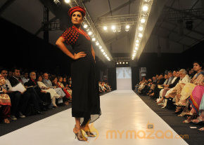 Exclusive Pakistan Fashion Week 2009-Gallery  photo 13