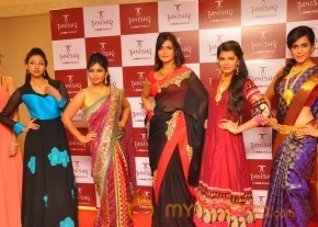 Fashion Show at Tanishq Jewellery Launch  photo 40