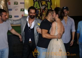 Freaky Ali Movie Trailer release Stills photo 14