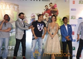 Freaky Ali Movie Trailer release Stills photo 17