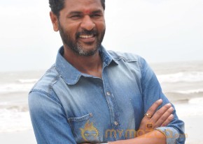 Girish Taurani & Prabhu Dheva Promote Ramaiya Vastavaiya  photo 5