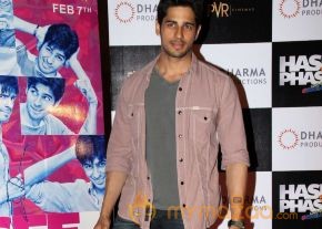 Hasee Toh Phasee First Look Launch Images photo 23