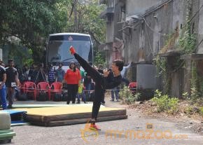 Heropanti star Tiger Shroff deadly live stunts photo 8